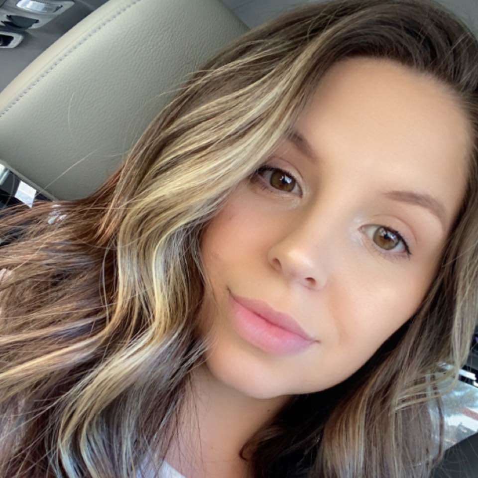 Mrs. Gray,teaching online interactive classes for kids on Allschool ...