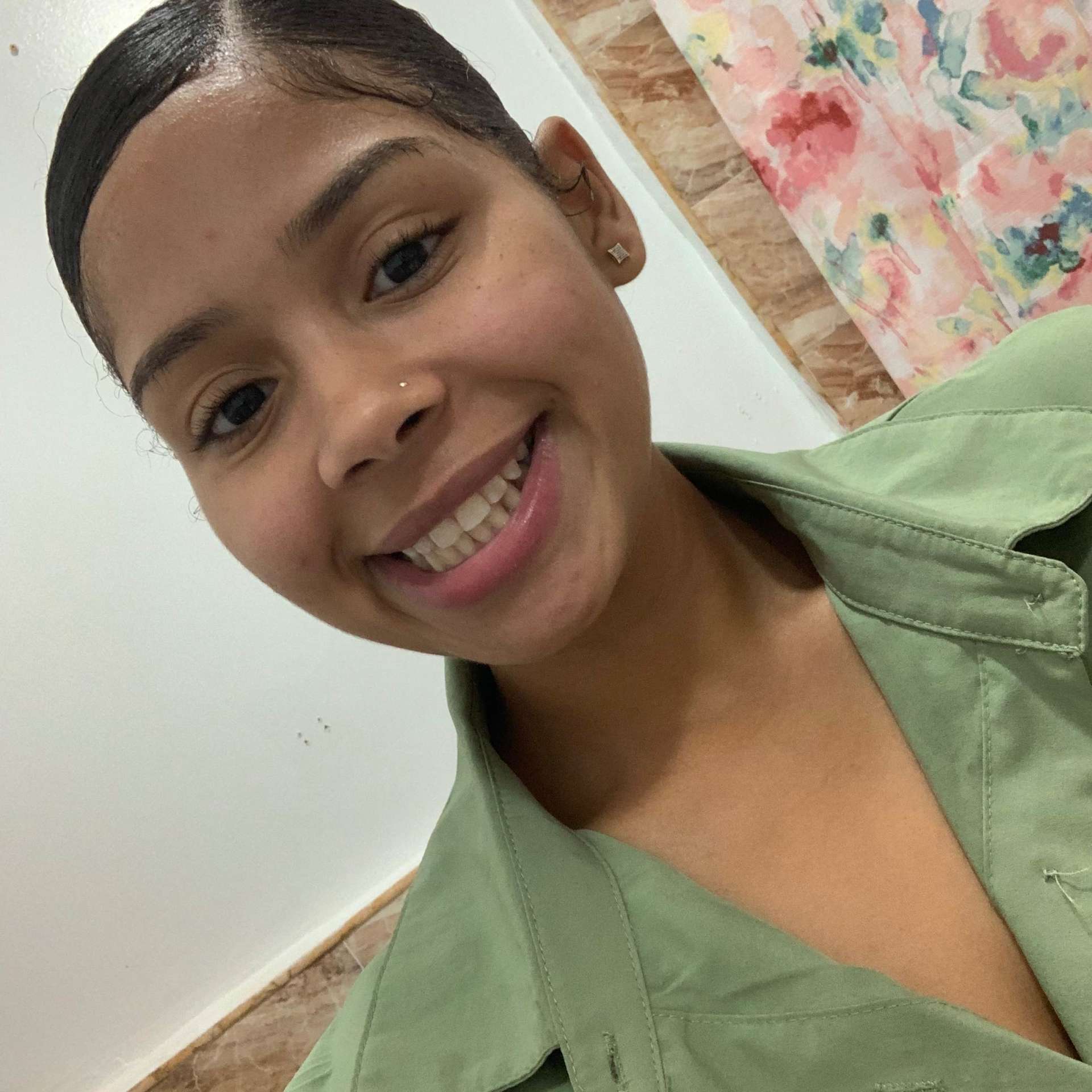 Hilda Reynoso,teaching online interactive classes for kids on Allschool