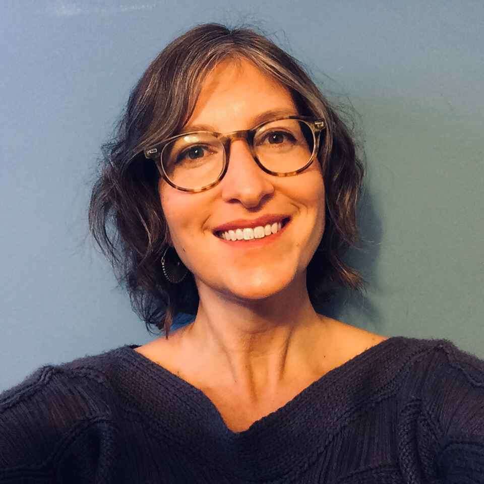 miss-sara-teaching-online-interactive-classes-for-kids-on-allschool